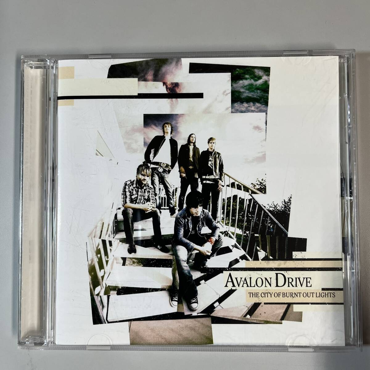 C1447 AVALON DRIVE / THE CITY OF BURNT OUT LIGHTS 拍卖