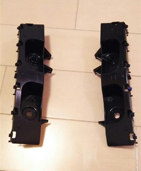 在庫希少!【未使用 ダイハツ 純正】ソニカ フロントバンパサイド サポート 左右セット拍卖