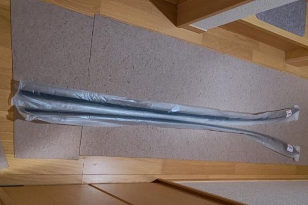 在庫希少!【未使用 スズキ 純正】エスクード YD21S/YE21S/YEA1S ルーフ モールディング 左右セット拍卖