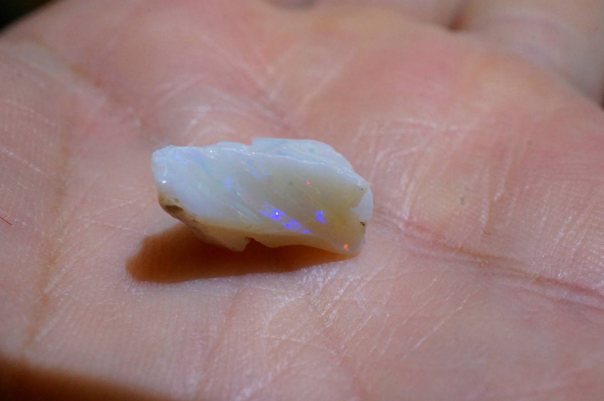 30年前の未使用在庫品!オパール原石!綺麗で幻想的!遊色くっきり4.2ct拍卖