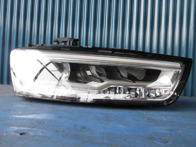 AG973 アウディ A3 8U ヘッドライト 右 8U0941034A拍卖