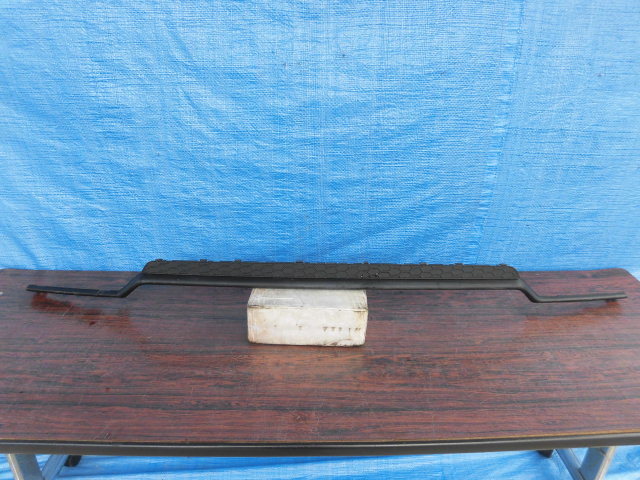 AI42 ポルシェ カイエン リア モール 9Y0807649拍卖