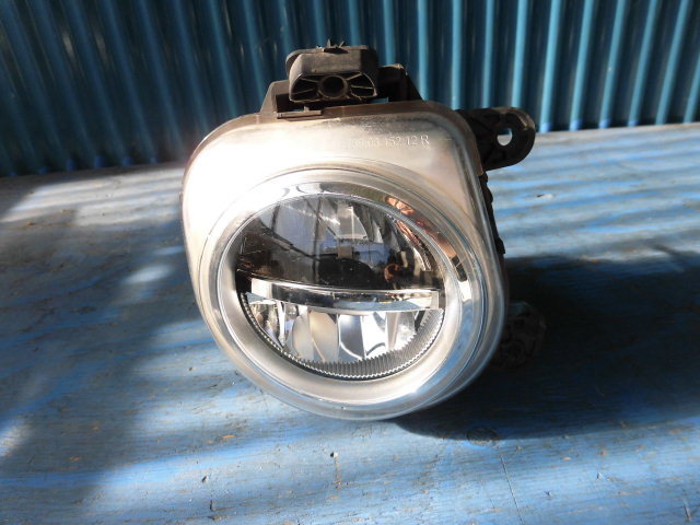 AI106 BMW F5 X3 フォグランプ 右 63177317252拍卖
