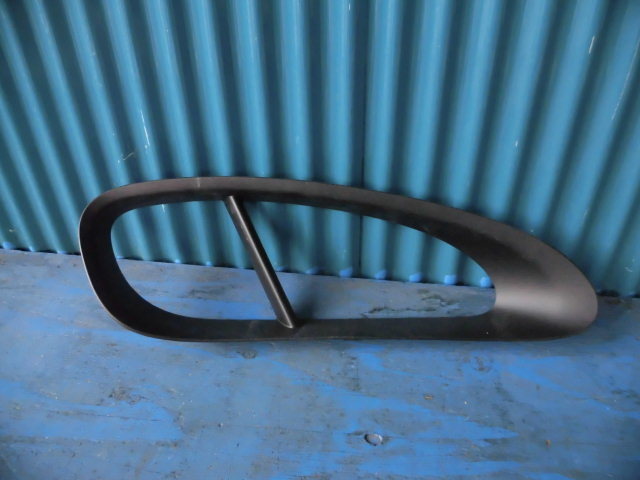 AI483 アウディ 983 ブラケット グリル 左 981504561拍卖