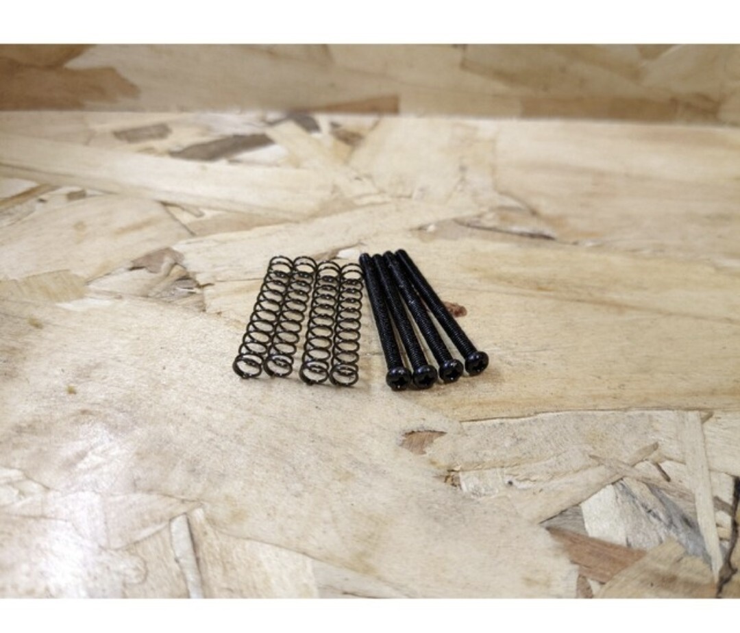 ハムバッカーピックアップを留めるネジとスプリング 4本 SET ブラック拍卖