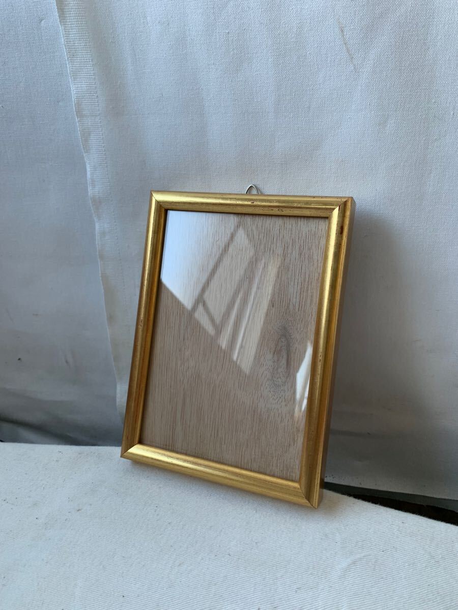 美品 ゴールドフレームの小振りな木製額 古道具アンティークビンテージ店舗什器インテリアディスプレイ飾りオブジェ昭和レトロカフェ雑貨拍卖
