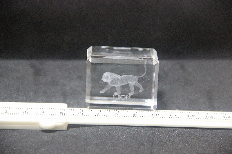 ガラス製 LION ライオン 置物 3D レーザー彫刻 検索 観光 お土産 グッズ拍卖