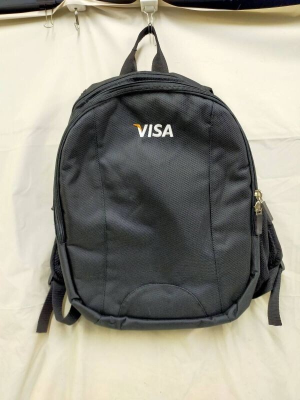 E13-20250105-017 VISA ロゴマーク入 リュック 黒 非売品 クレジットカード会社 サイズ:34*42*14cm 送料無料拍卖