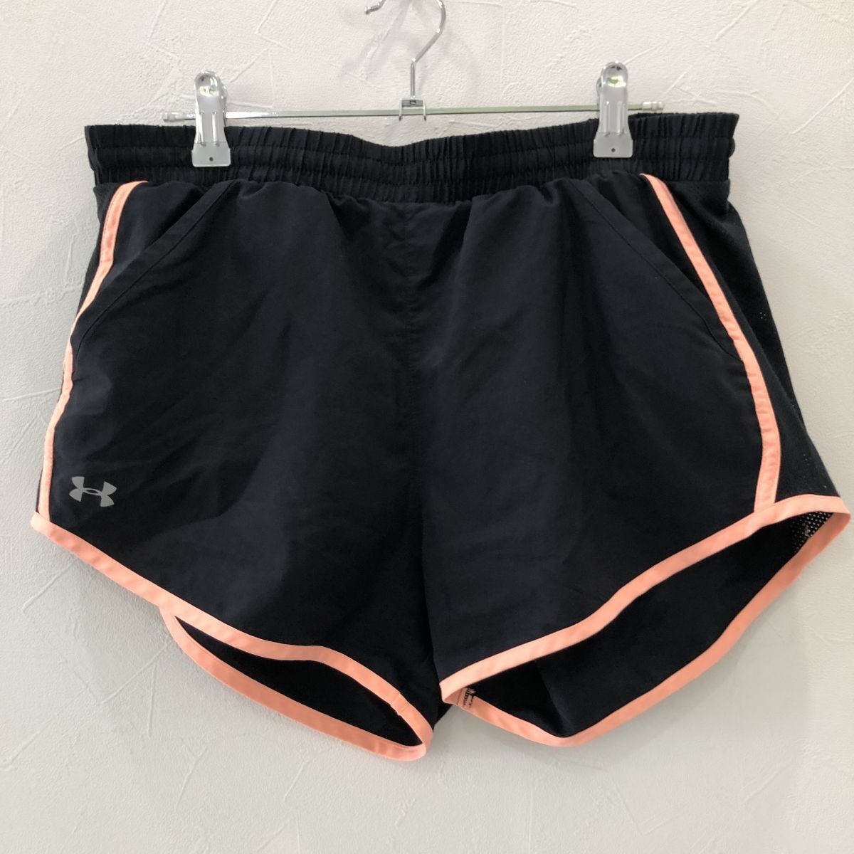 LV3750 ウィメンズ サポーター アンダーアーマー ハーパン ピンク×ブラック拍卖