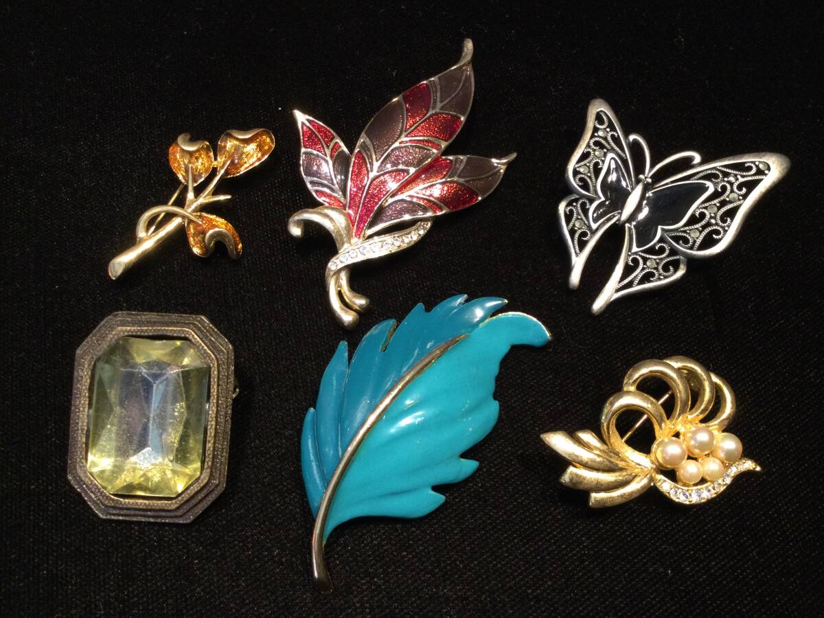 美品 ブローチ アクセサリー6点 パール・花・蝶・葉っぱ アクセサリー拍卖