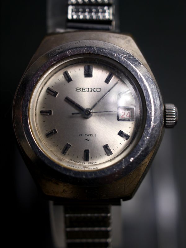 セイコー SEIKO 21石 手巻き 3針 デイト 2202-0030 女性用 レディース 腕時計 z781 稼働品拍卖
