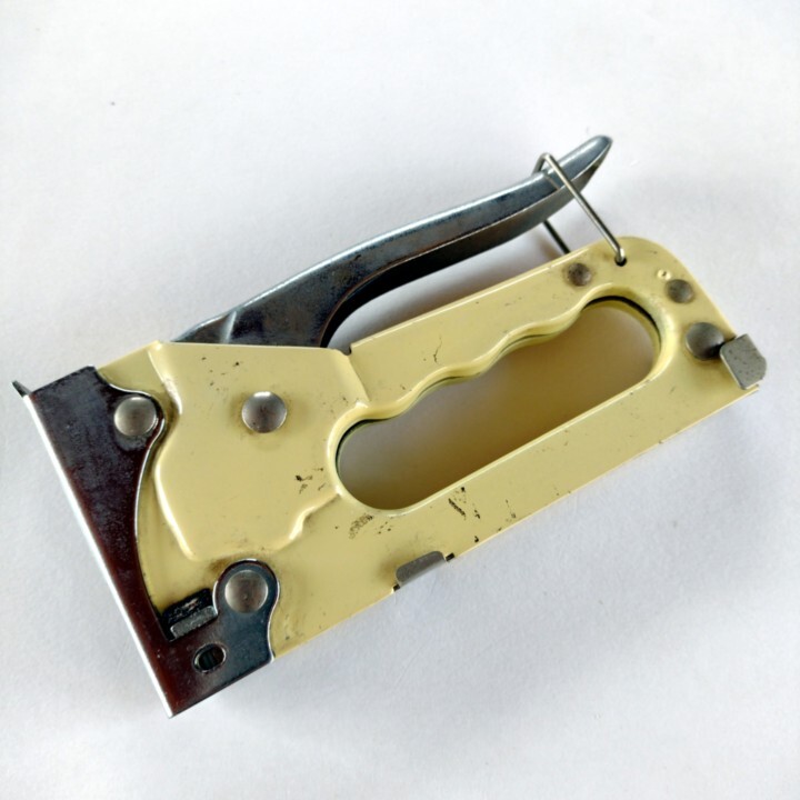 タッカー ハンドタッカー ガンタッカー ★ 工具 ハンドツール DIY拍卖