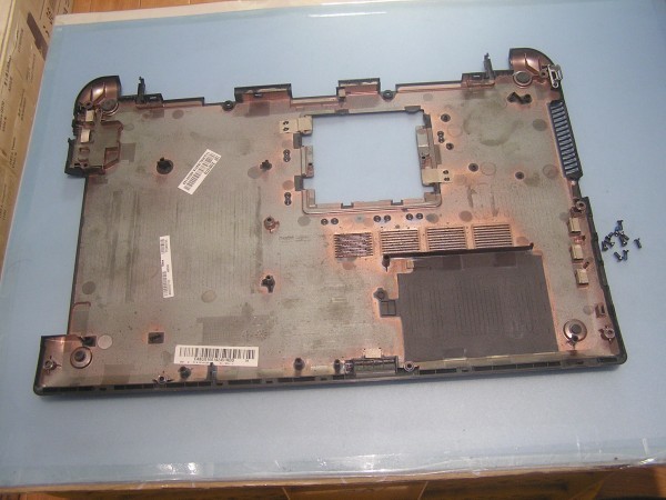 東芝DYnabook T75/NB 等用 下部ケースのみ拍卖