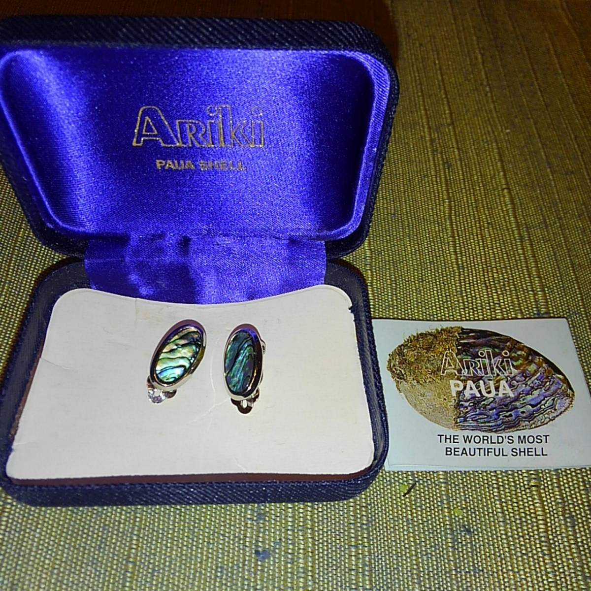 ARiKi イヤリング パウア貝 ニュージーランド製 拍卖