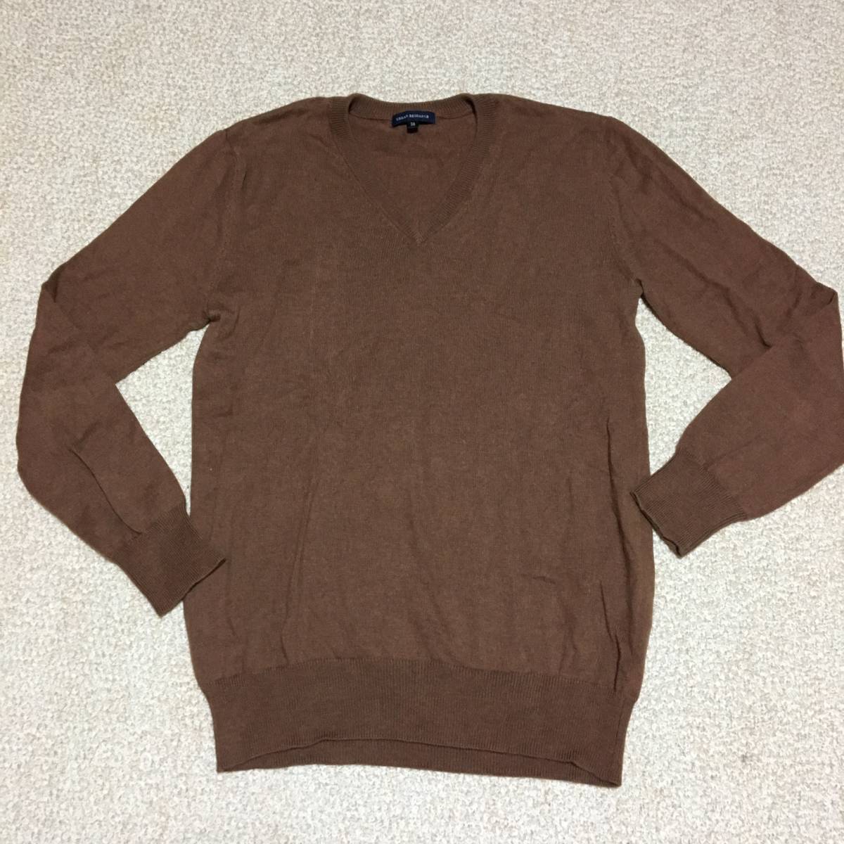 アーバンリサーチVネックニットセーター38拍卖