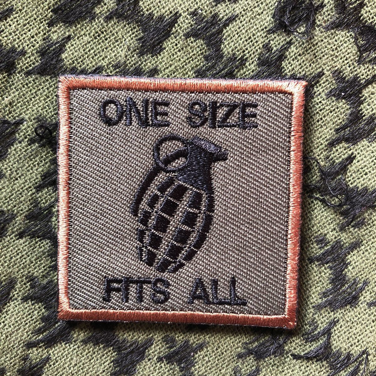 ONE SIZE FITS ALL 刺繍パッチ ベルクロ ワッペン サバゲー ワッペン ベルクロ サバゲー 拍卖