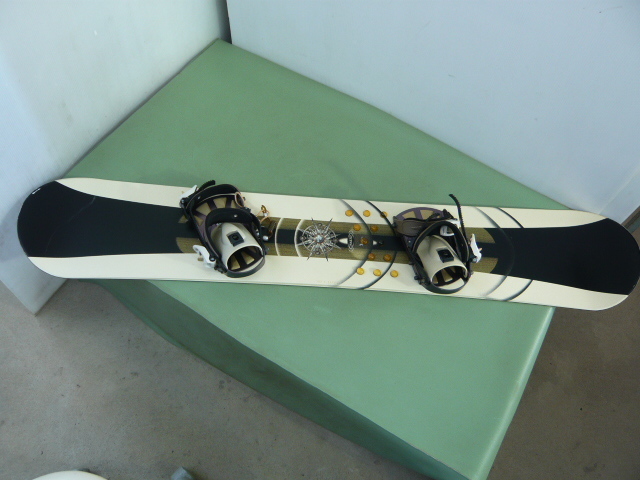 820◆NAKED スノーボード スノーボード板150㎝ ビンディング付き◆中古◆N拍卖