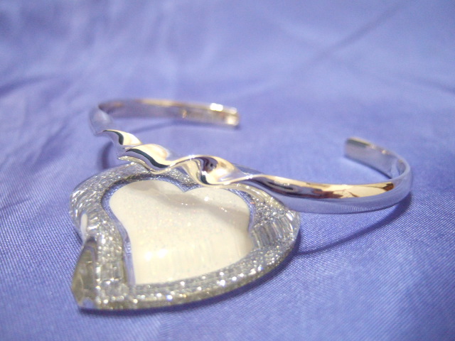 横浜最新 シルバー925SILVERひねり模様♪魅惑の銀バングル10.3g 巾4.5ミリ メンズレディース 送料220円ξgbξ ξブレスレット6拍卖