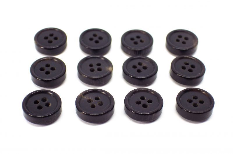 本水牛釦 11.5mm シャツ(1)着分 4mm厚みの高級品 ツヤの黒色 No.580-4mm拍卖