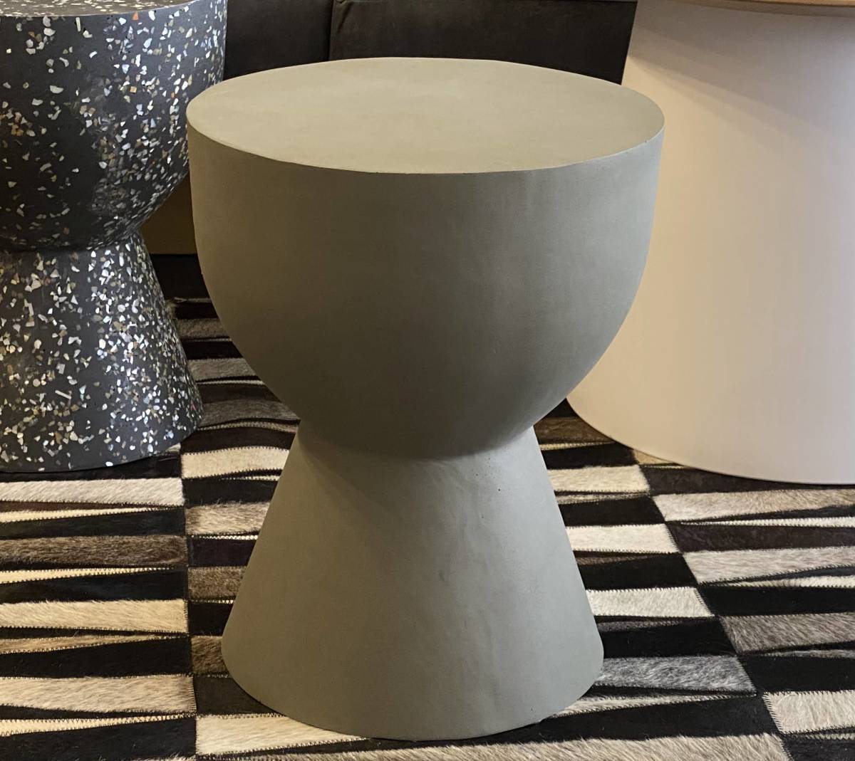 Chess Sidetable/チェスサイドテーブルgray コンクリート(検 ミッドセンチュリー,midcentury,イームズ,大理石,アウトドア家具,スツール拍卖