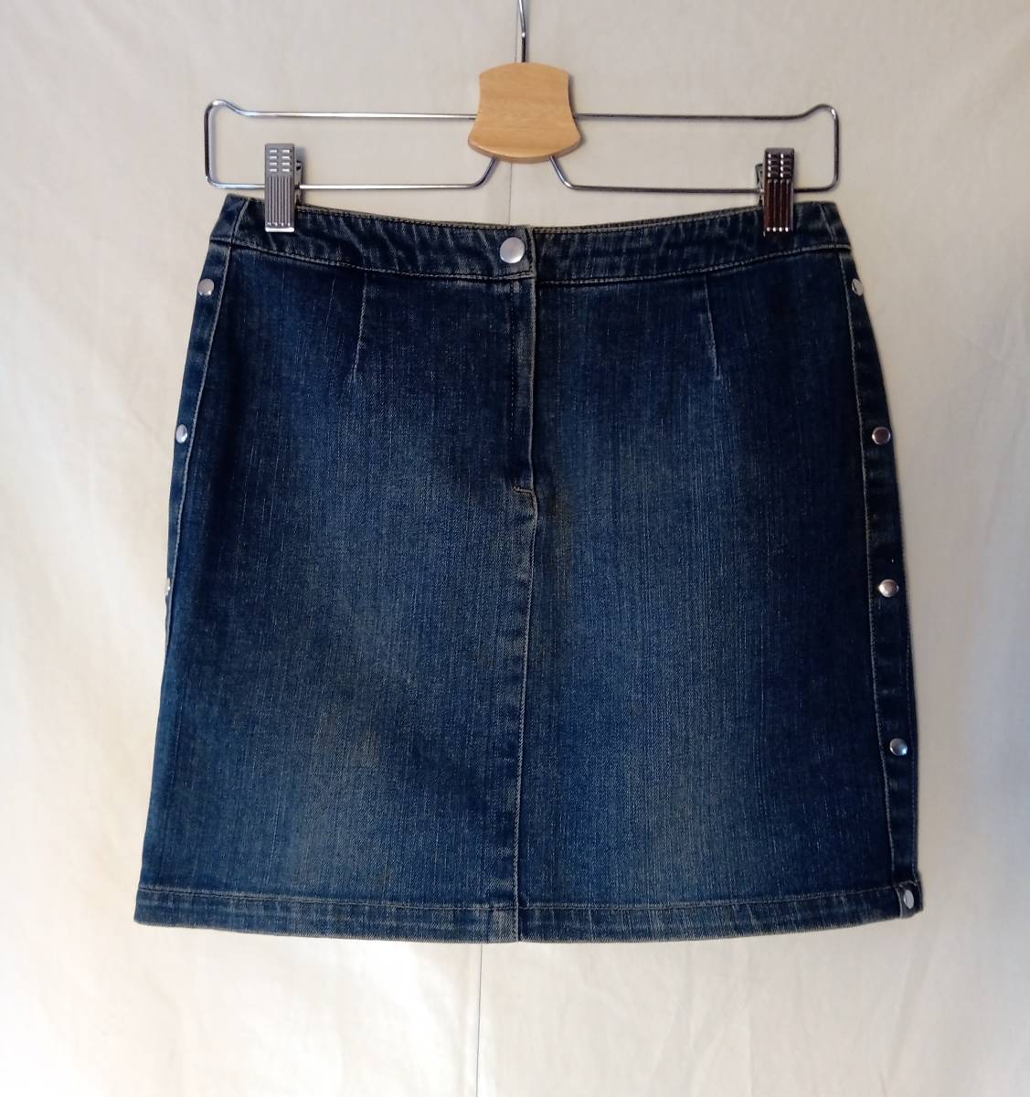 i・n・e インエ きれいな色! デニムスカート拍卖