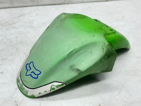 カワサキ KSR80 フロントフェンダー 色褪せあり HA-256 【C3】 MX080B -0120拍卖