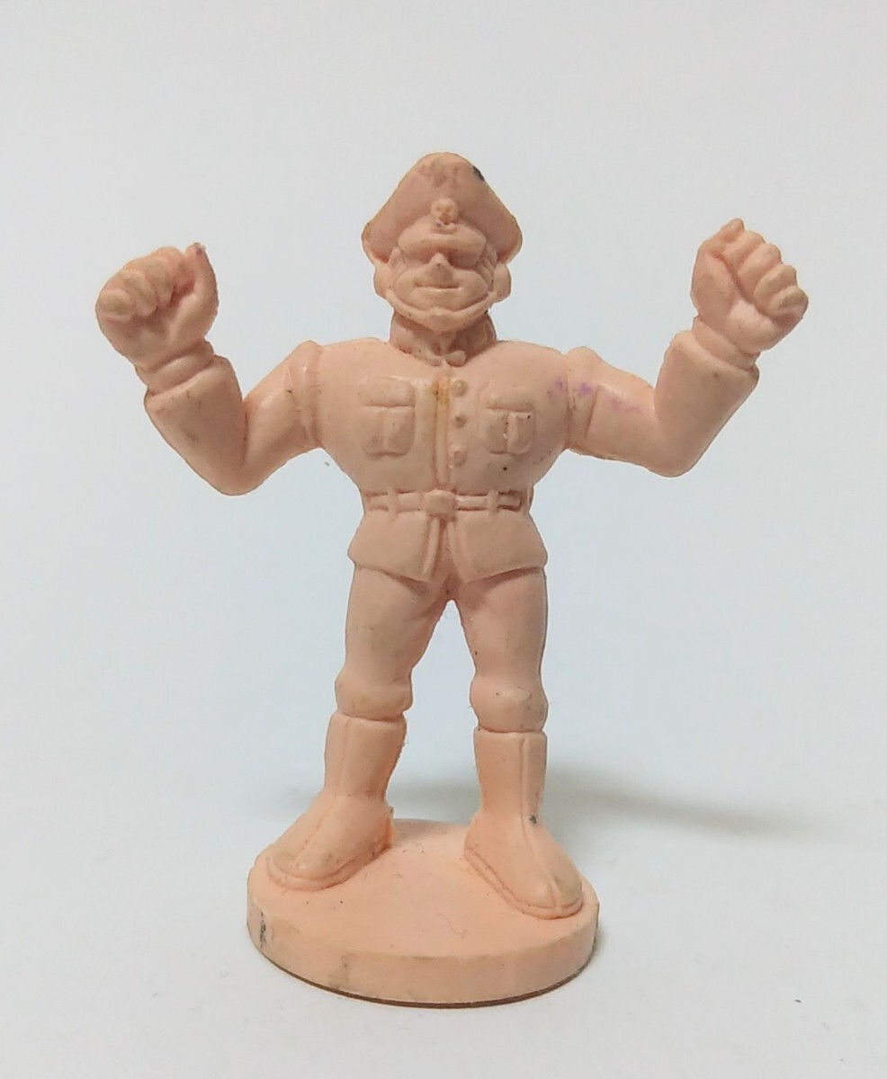 ☆キン消し☆ブロッケンJr.☆土台付き☆肌色☆キン肉マン☆キンケシ☆中古品☆希少☆レア品☆拍卖