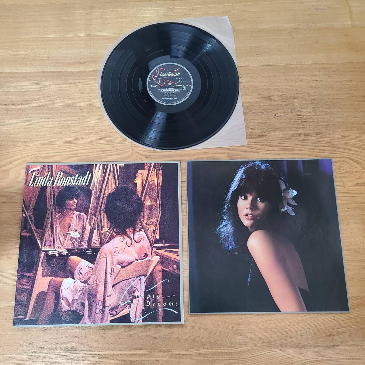 LPレコード リンダ・ロンシュタット/夢はひとつだけ Simple Dream 【中古】 P-10398Y/G250103024拍卖
