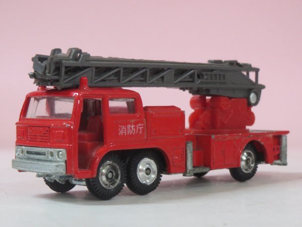 70331■永大グリップゼッケン 12 日野TC30/43型前輪2軸大型ハシゴ消防車拍卖