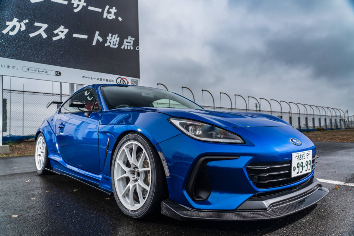アクセルオート モータースポーツ製 GR86(ZN8) BRZ(ZD8)用エアロパーツ 【フロントフェンダー】*FRP仕様*拍卖