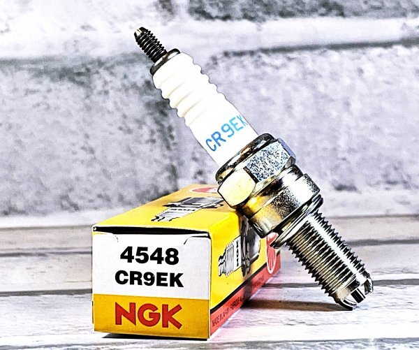NGK CR9EK (4548) 新品 送料込 カワサキ ザンザス400 ('92-) ZR400D 適合拍卖