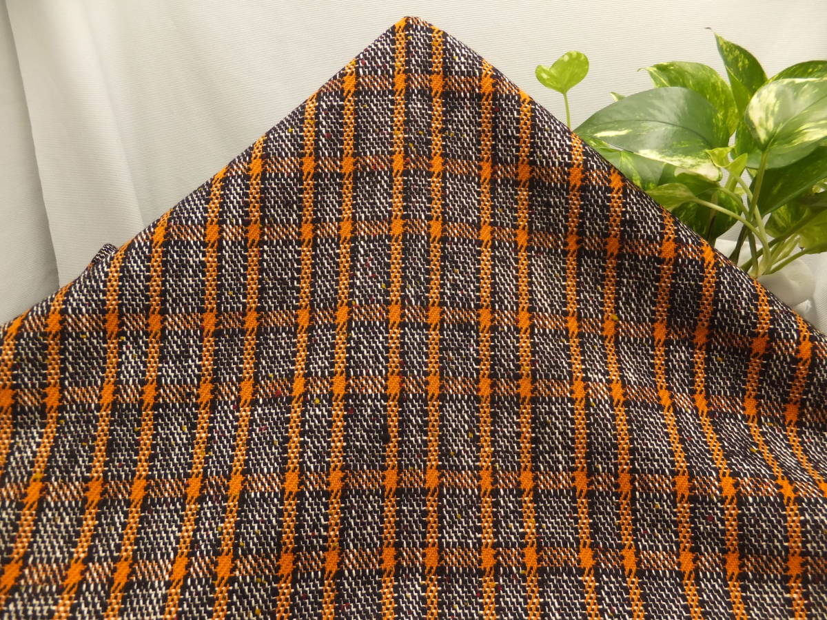 新入荷!掘り出し品!なかなか手に入らない!イタリア製!高級ブランド オリジナル!チェック柄ツイード地!W75%C21%P4%!153cm巾×50cm拍卖