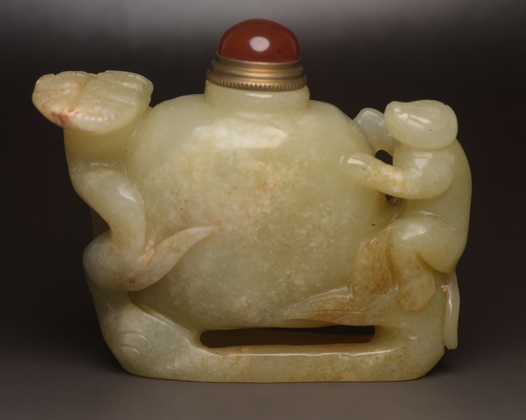 旧蔵 清 玉彫 和田玉 鼻烟壺 玉質温潤細膩 沁色自然 刀功老道 包漿一流 極細工 中国古玩 古美術 骨董品 202-17拍卖