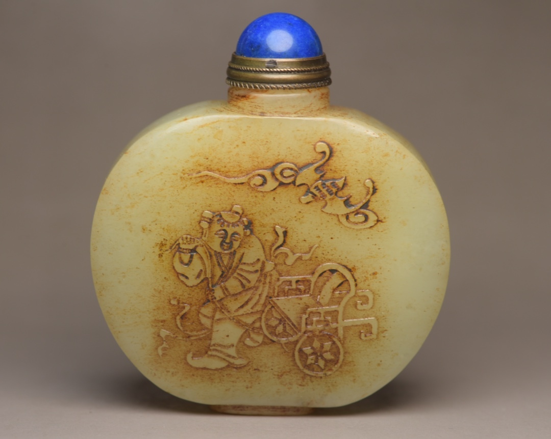 旧蔵 清 玉彫 和田玉 鼻烟壺 玉質温潤細膩 沁色自然 刀功老道 包漿一流 線條流暢 品相完美 極細工 中国古玩 古美術 古董品 202-17拍卖