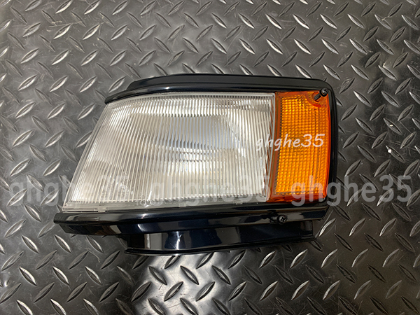 新品 トヨタ 純正 トヨタ AE 86 カローラ レビン GT 後期 マーカー コーナーレンズ ランプ ウインカー 左 フロント ae gt レストア テール拍卖