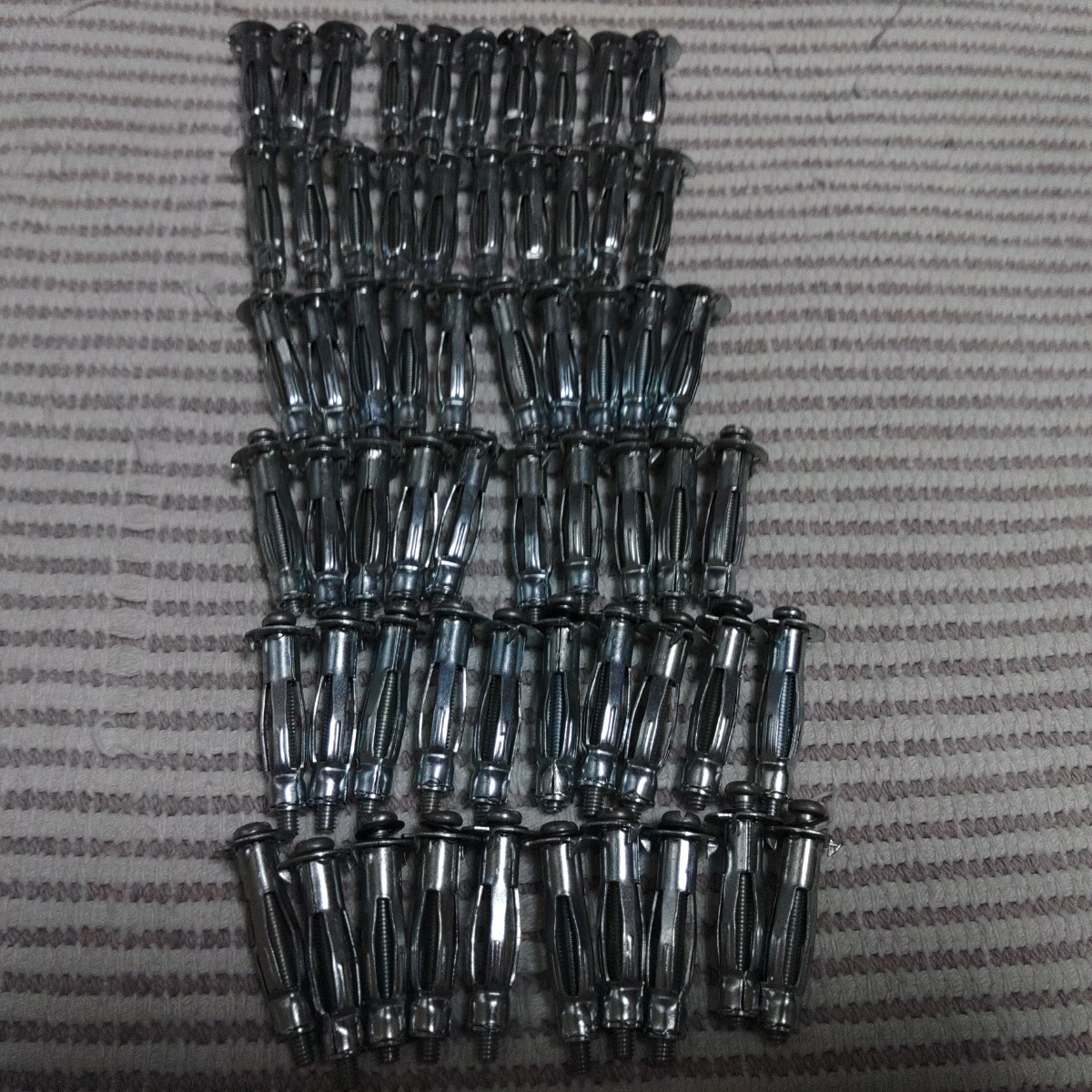 ボードアンカー ボードファスナー 9mm用 新古 60個 ゆうパック60サイズ 拍卖