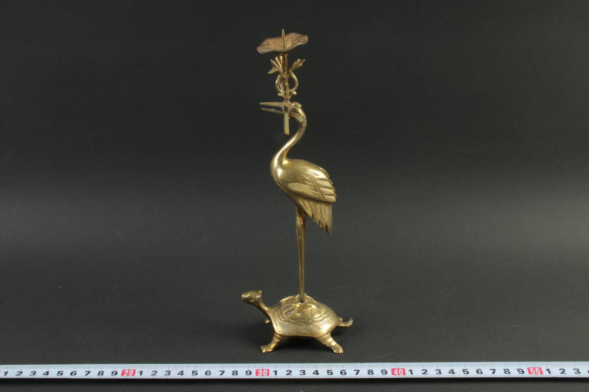 6880 高級仏具 燭台 仏教美術品 高さ約25cm 重さ357g 鶴 亀 縁起物 真宗大谷派 鶴亀燭台拍卖