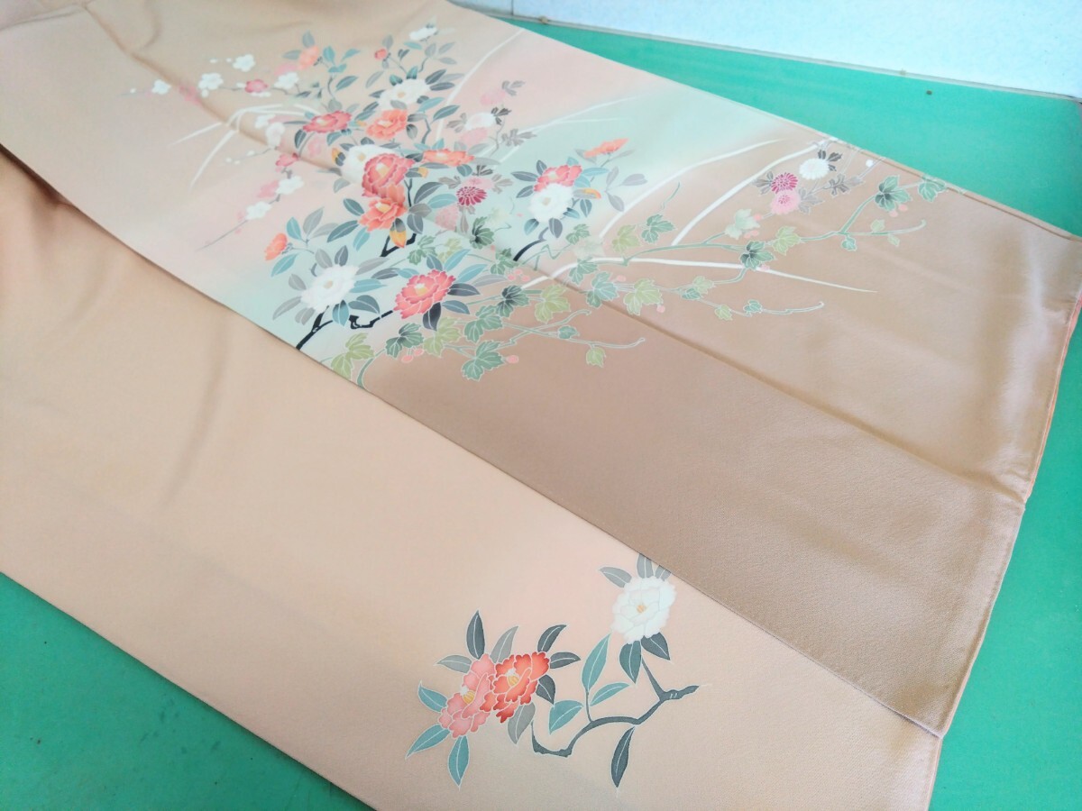 ● A) 訪問着 くすみ薄ピンク/ベージュ系 着物 芸術 美術 梅 牡丹 菊 美しく 上品 卒業 卒園 入学 入園 式典 身丈 156cm 美品 ③拍卖