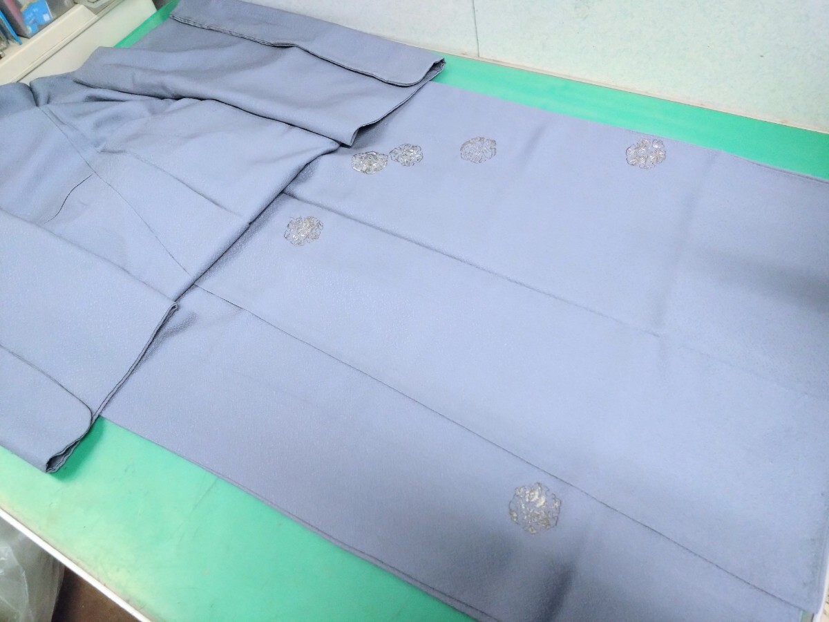 ●C) 色無地のような 色留袖 一つ紋 総刺繍 花紋柄 くすみカラー 水色/藤色系? 結婚式 入学式 卒業式 七五三 パーティー 身丈146cm 美品③拍卖