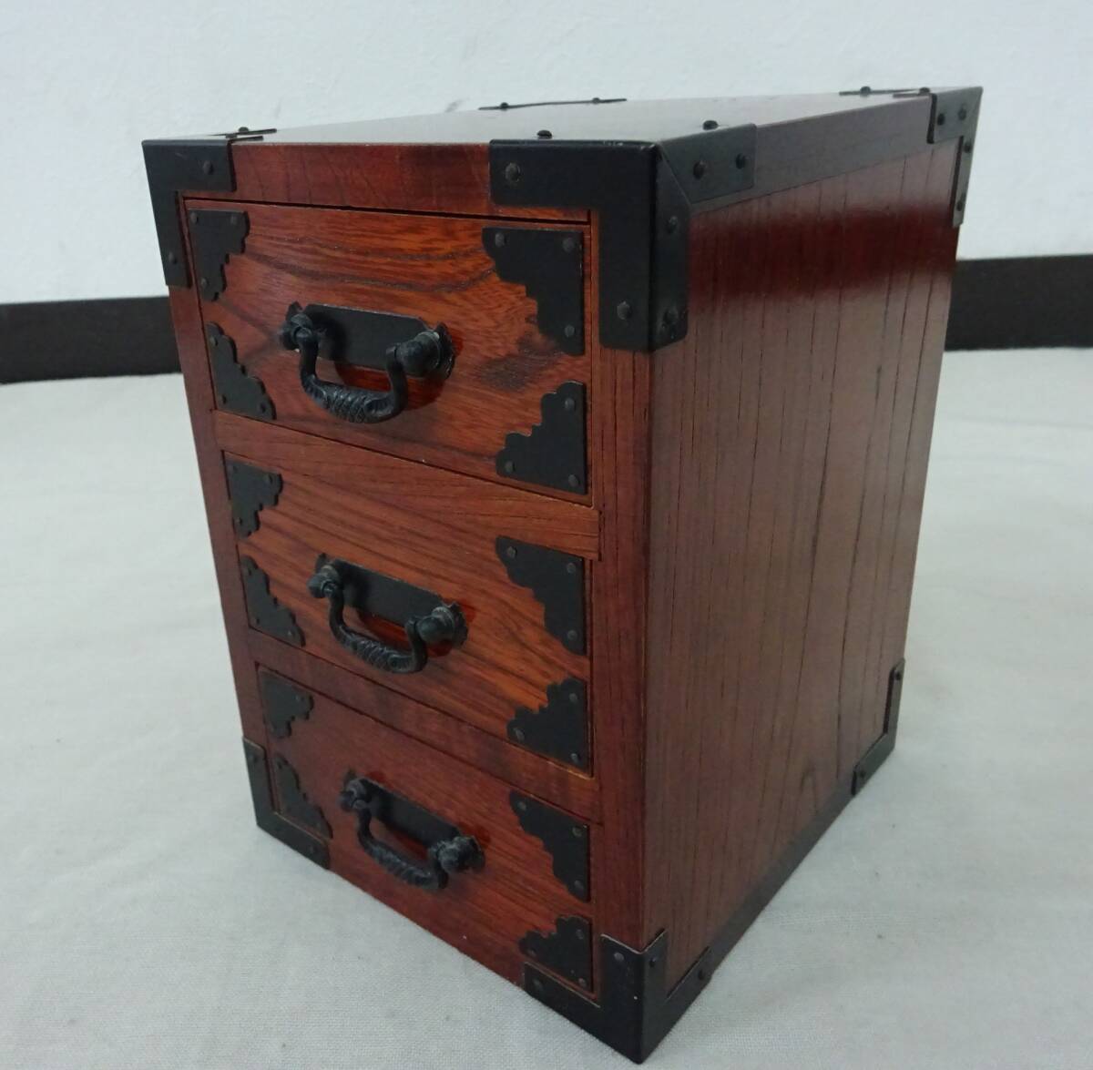 (な-Y-8032) ミニタンス 3段 木製 小物入れ 収納 昭和レトロ 中古 拍卖