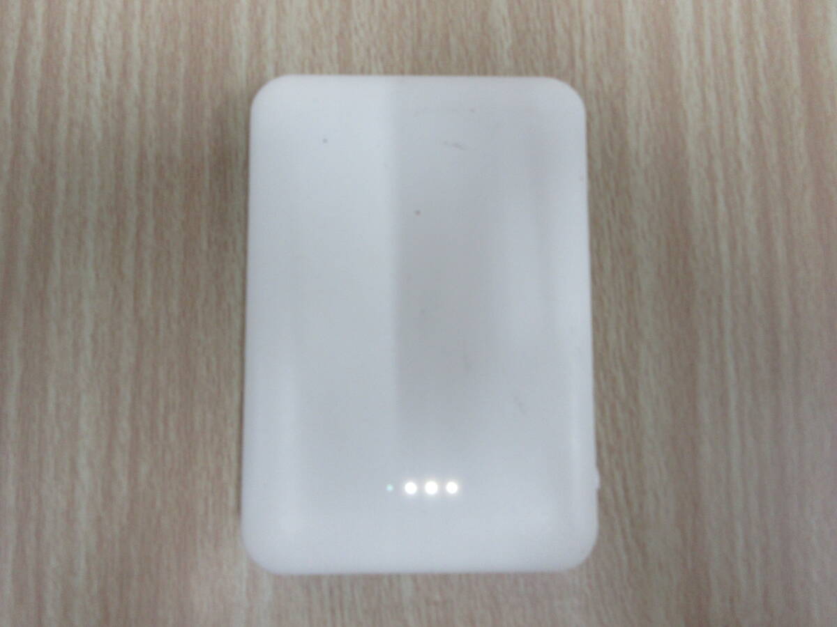 ( く-L-8099 )モバイルバッテリー 小型 5000mAh YB-18A PSE認証 USB式充電器 中古 動作確認済み拍卖