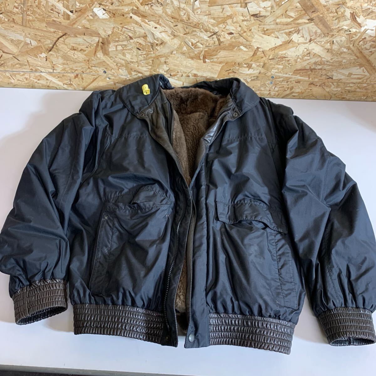 ジャケット ブルゾン ブラック 古着 ヴィンテージ 上着 冬用 黒 FJ1-157拍卖