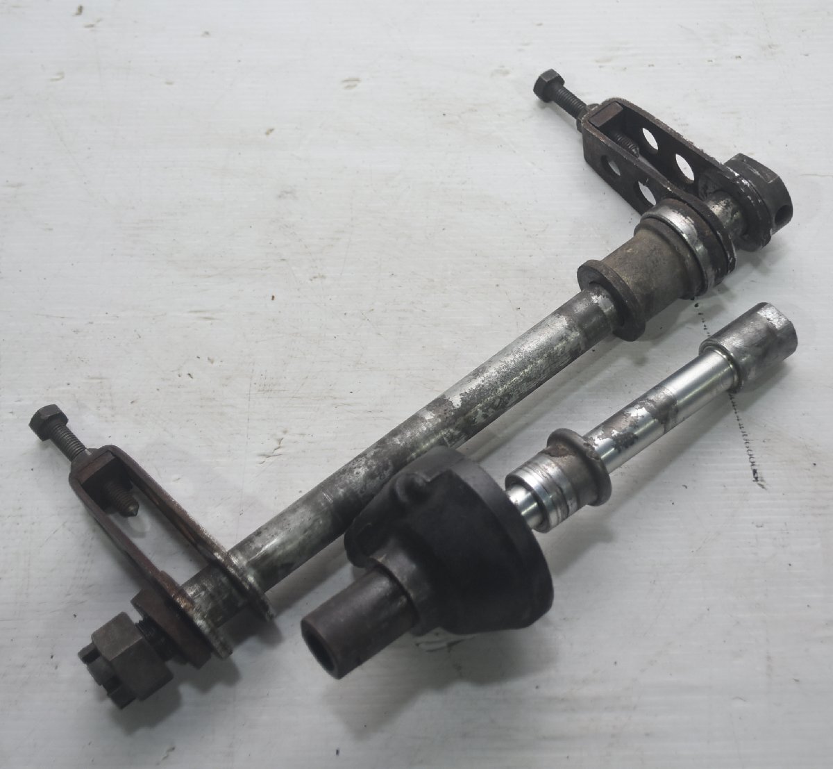 1973年式 カワサキ Z2 Z750RS Z2F フロント リア アクスルシャフト メーターギア セット Z2F-036** 火の玉カラー Z1 Z2 KZ900【A】BUV拍卖