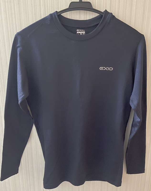 匿名配送☆EXIO 防寒 コンプレッションインナー上下セット ストレッチ 裏起毛 Mサイズ☆拍卖