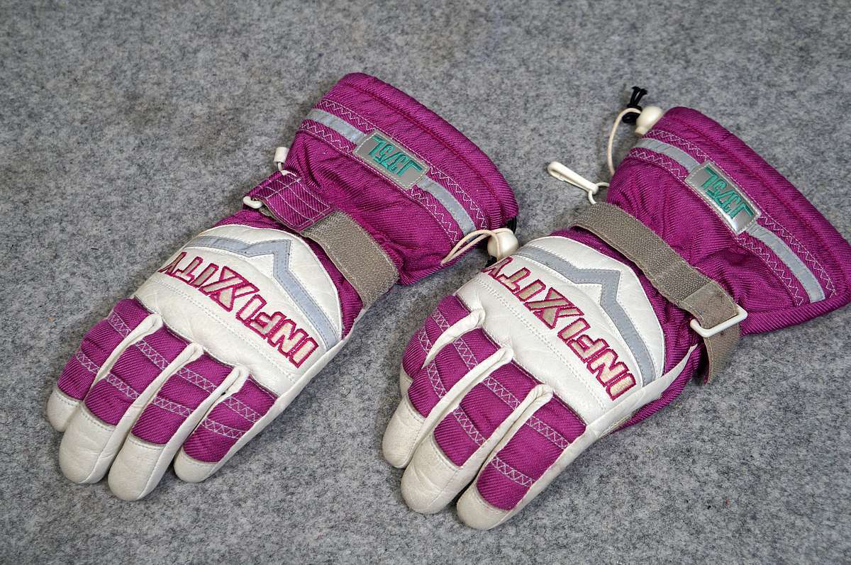 INFINITY インフィティ? スキーグローブ ウィンターグローブ 手袋 サイズS 内側汚れあり USED品拍卖