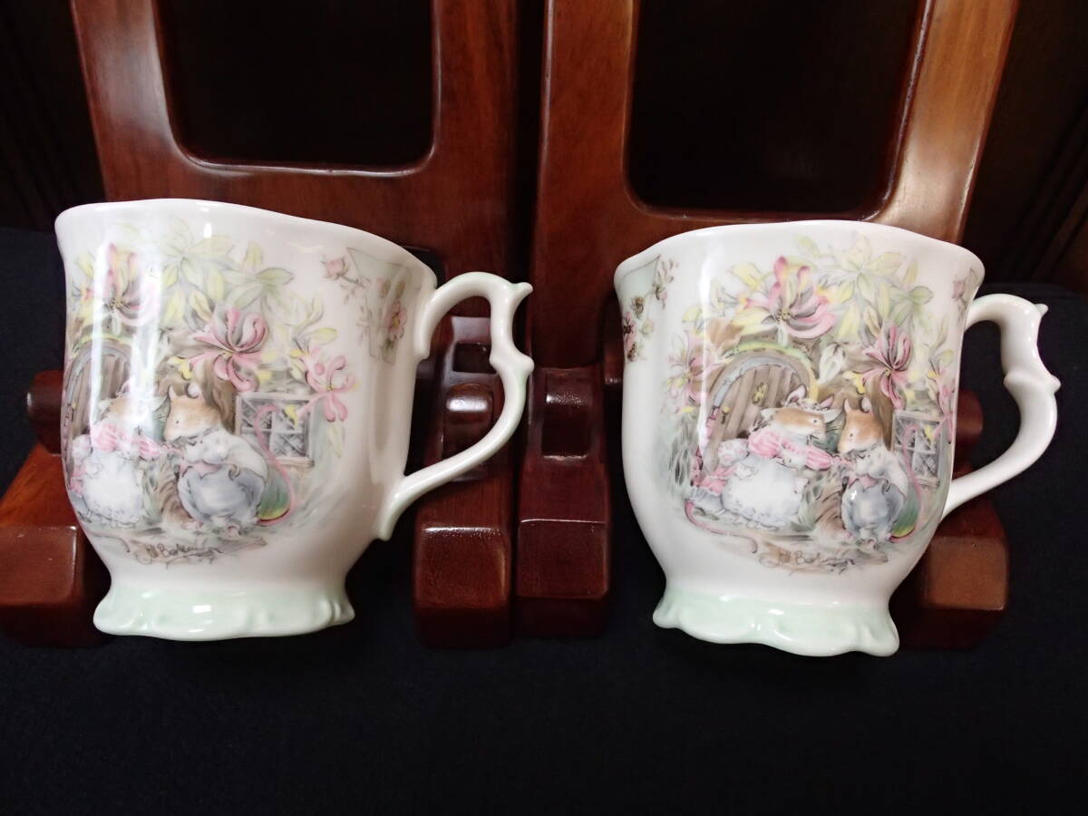 【ロイヤル ドルトン】【ブランベリーヘッジ】①(サマービーカー)(2客)(ギフトコレクション)拍卖