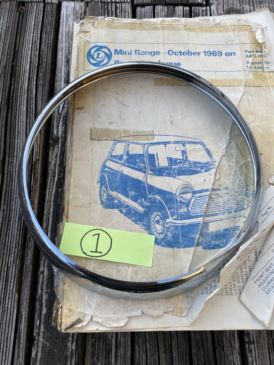 ①ローバーミニ◆中古品 ヘッドライトリム1個◆47H5554 純正部品 /ローバーミニ/BMCミニ/BLMC MINI/BLミニ/オースチン/モーリス/マーコスGT拍卖