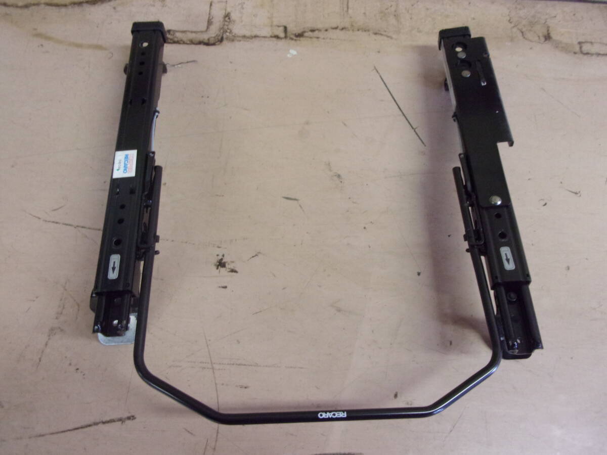 ♪K0187 正規品 RECARO シートレール ベースフレーム(2085・025・2)ホンダ シビック(FK7/8・FC1)右側用♪拍卖