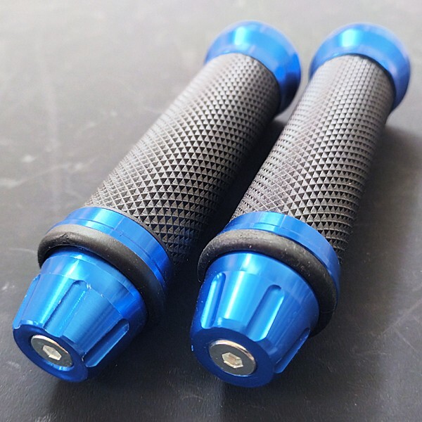 モンキー/125 ゴリラ ダックス シャリー エイプ50 XR50 PCX125 PCX150 グロム 汎用 グリップ アルミ ラバー ハンドル バーエンド 青拍卖