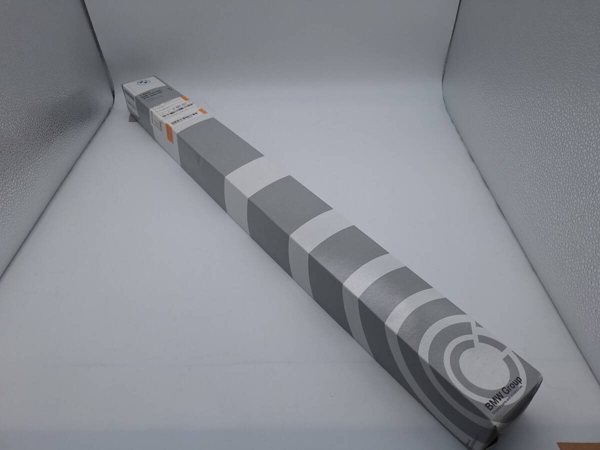 純正品【未使用】BMW ワイパーブレード フロント 左右セット G70 右ハンドル車用 61615A43611 拍卖